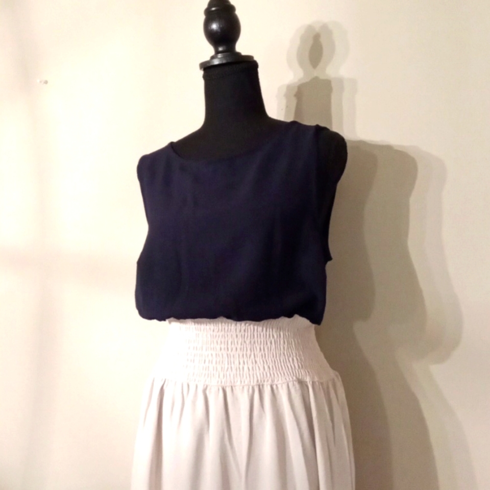 NWT DKNY Navy & Cream Sleeve less Dress Size 12 - Picture 3 of 7